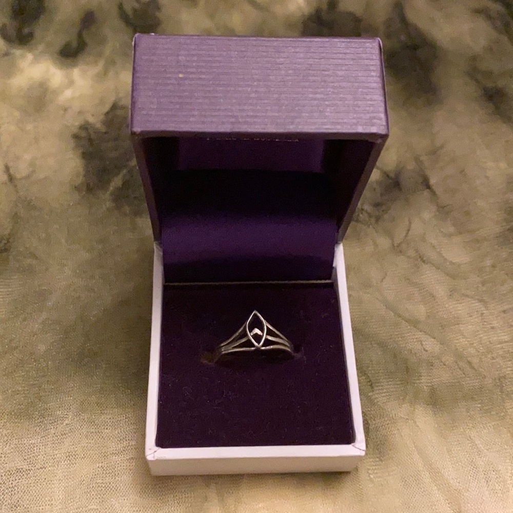 Silver ring - Picture 2 of 14